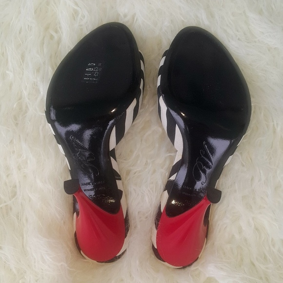 ROGER VIVIER | Gorgeous Heels with Crystal Buckle - Picture 6 of 8